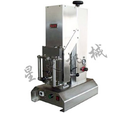 半自動(dòng)醬料真空旋蓋機(jī)