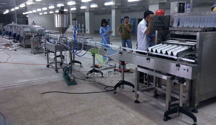 雙頭香菇醬醬料灌裝生產(chǎn)線